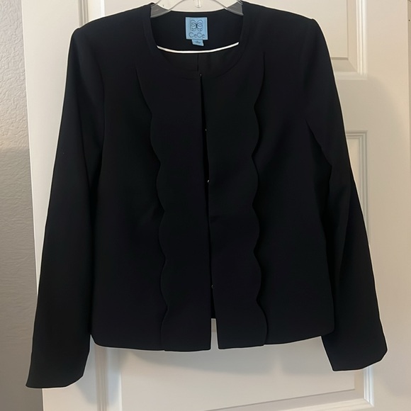CeCe black blazer jacket with clasp scalloped design long sleeve SZ 12 workwear - Picture 15 of 16